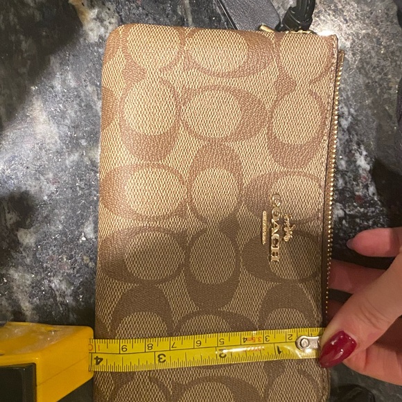 Coach Wallet - Picture 10 of 10